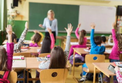 吃瓜爆料外国语学院,揭秘校园里的“吃瓜”风云